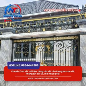 Khung rào sắt hộp vững chắc vừa giúp phòng chống trộm cắp vừa tôn lên vẻ đẹp thanh lịch cho mặt tiền.